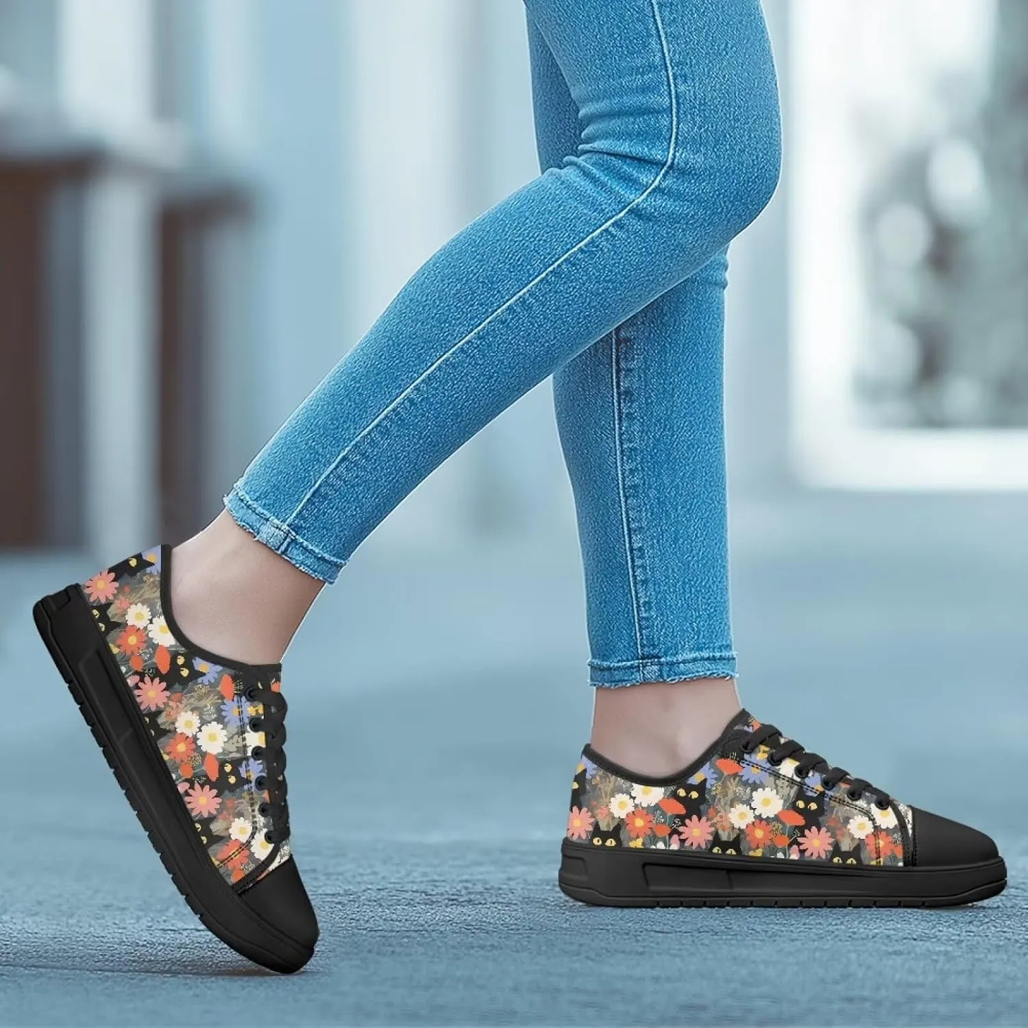 Canvas Shoes for Women Low Top Casual White Black Sneakers Womens Lace Up Fashion Comfortable Walking Shoes