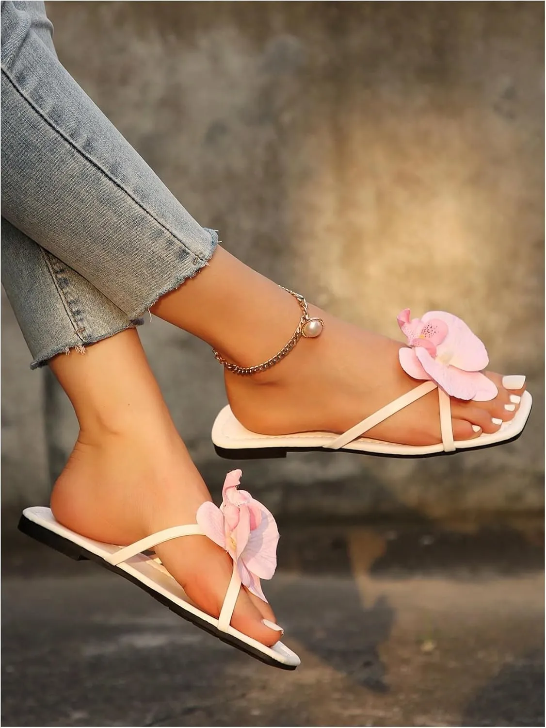 GORGLITTER Women's 3D Flower Sandals Dressy Criss Cross Floral Flat Sandals Square Open Toe Summer Beach Sandals