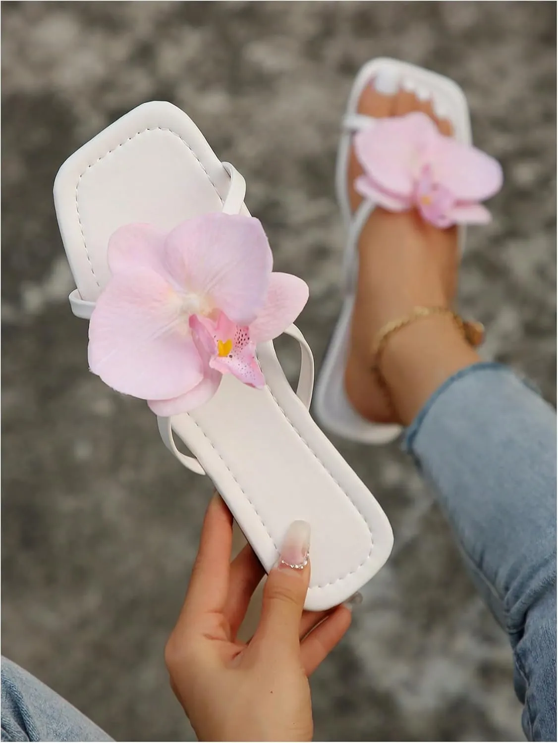 GORGLITTER Women's 3D Flower Sandals Dressy Criss Cross Floral Flat Sandals Square Open Toe Summer Beach Sandals
