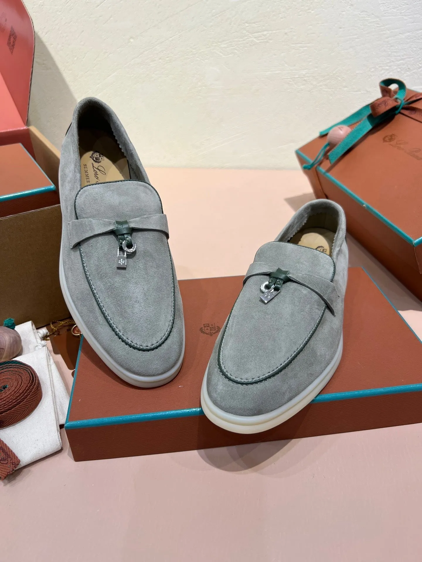 lp summer charm walk loafer dark grey khaki suede