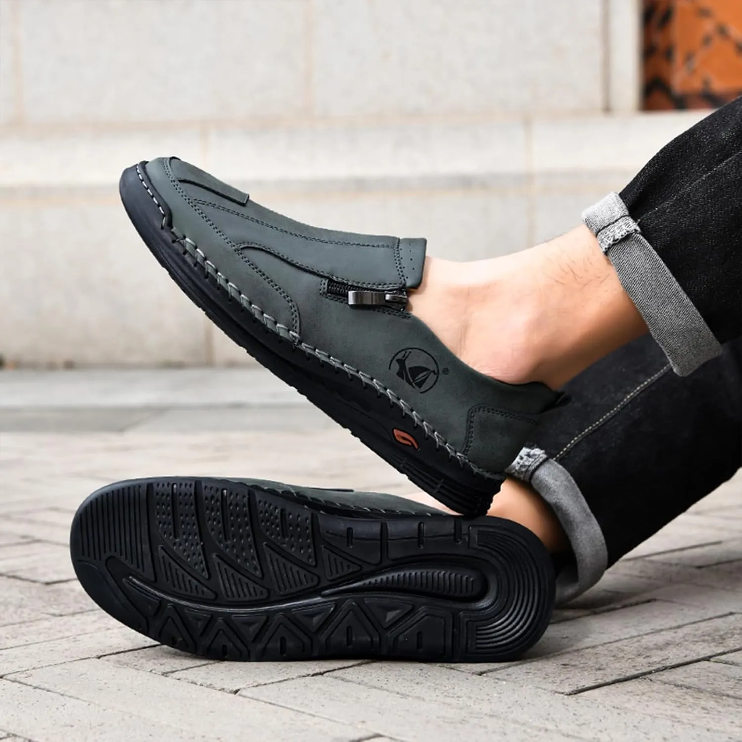 Men's Leather Slip-On Loafers Anti-Slip Sole Retro Round Toe Handsewn Detailing Lightweight Driving Shoes for Walking & Everyday Wear