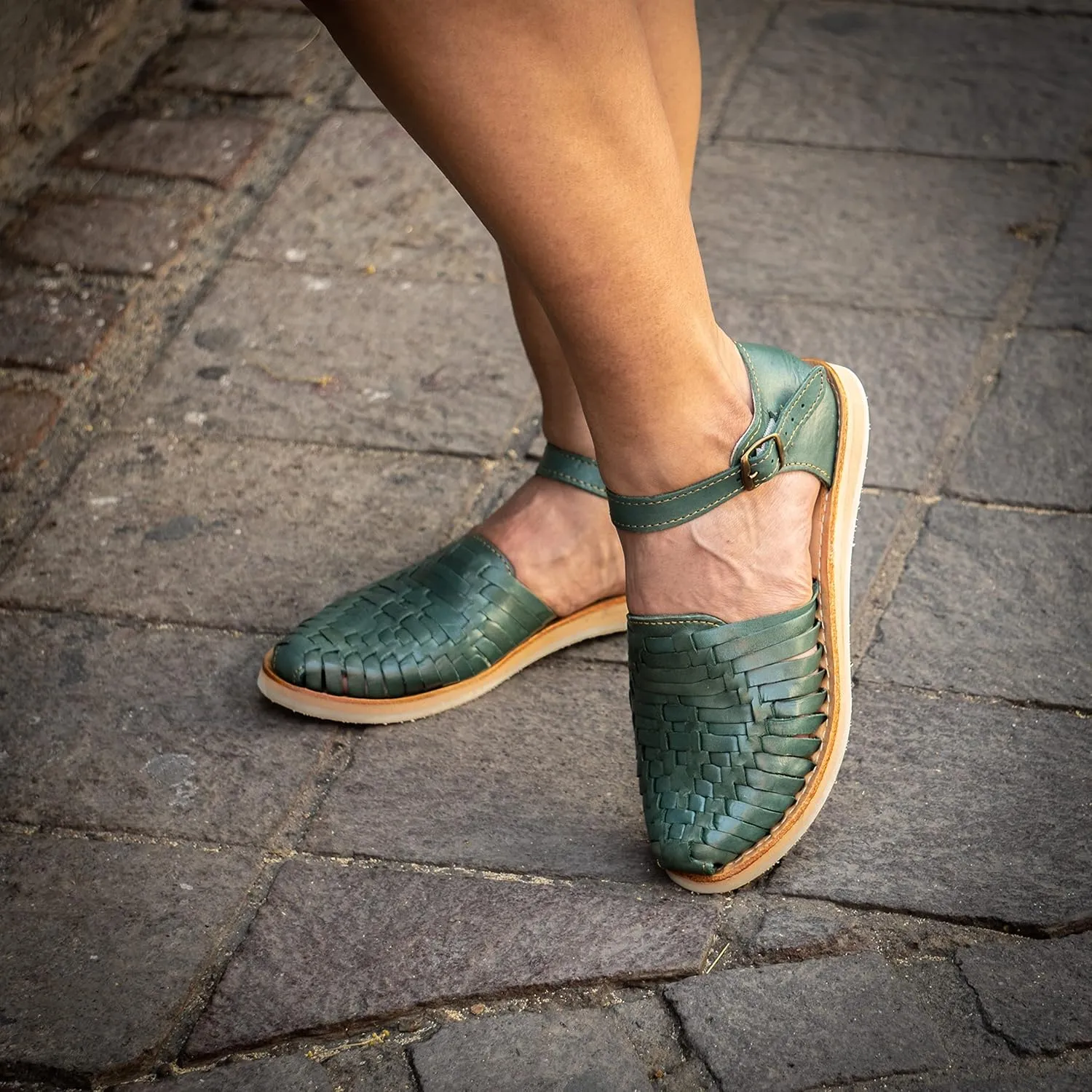 Mexico en la Piel Women's Handmade Leather Huarache Sandals – Genuine Leather, Adjustable Ankle Strap, Closed Toe, Water-Resistant, Casual Flats for Everyday Use – Available in Purple and Green