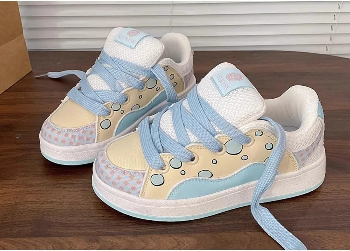Retro Cartoon-Style Walking Cute Sneakers for Women and Teens – Fun Pastel Stylish Low-Top Shoes with Pastel Bubble Pattern and Comfortable Fit