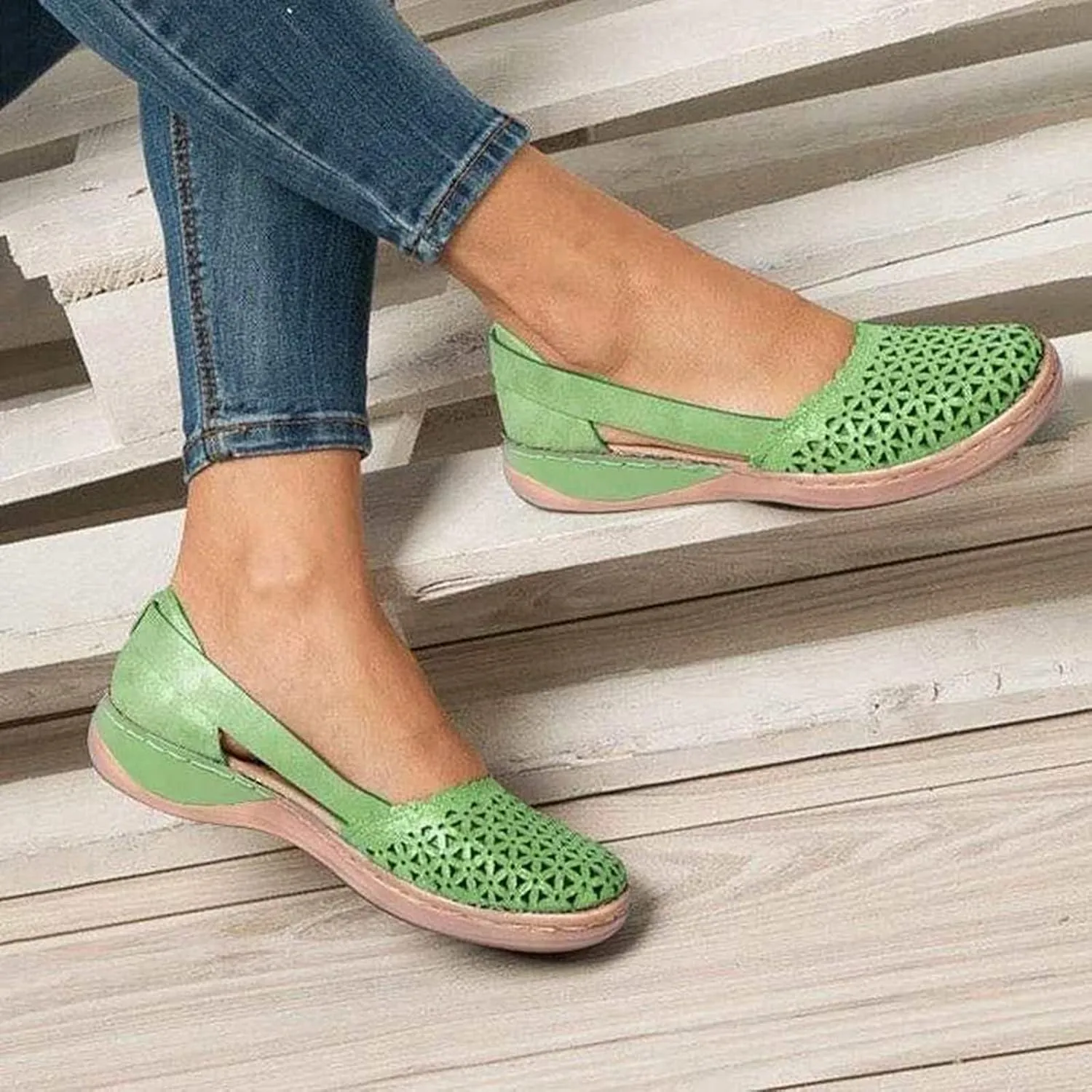 Sandals for Women Casual Summer Hollow Closed Toe Flat Sandal Ladies Slip on Breathable Sandals Comfortable Moccasins Loafers Beach Walking Shoes,White,US5/EU36