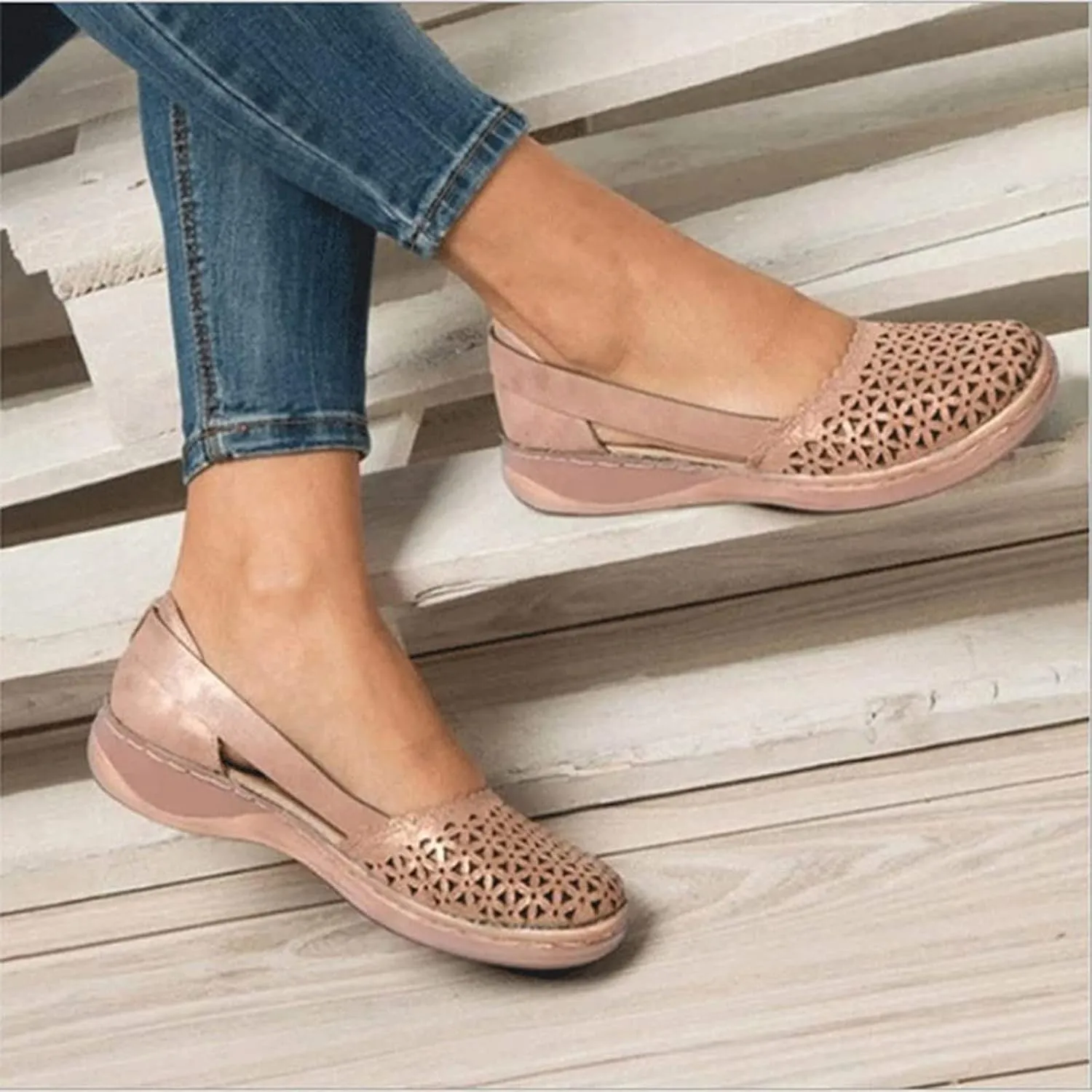 Sandals for Women Casual Summer Hollow Closed Toe Flat Sandal Ladies Slip on Breathable Sandals Comfortable Moccasins Loafers Beach Walking Shoes,White,US5/EU36