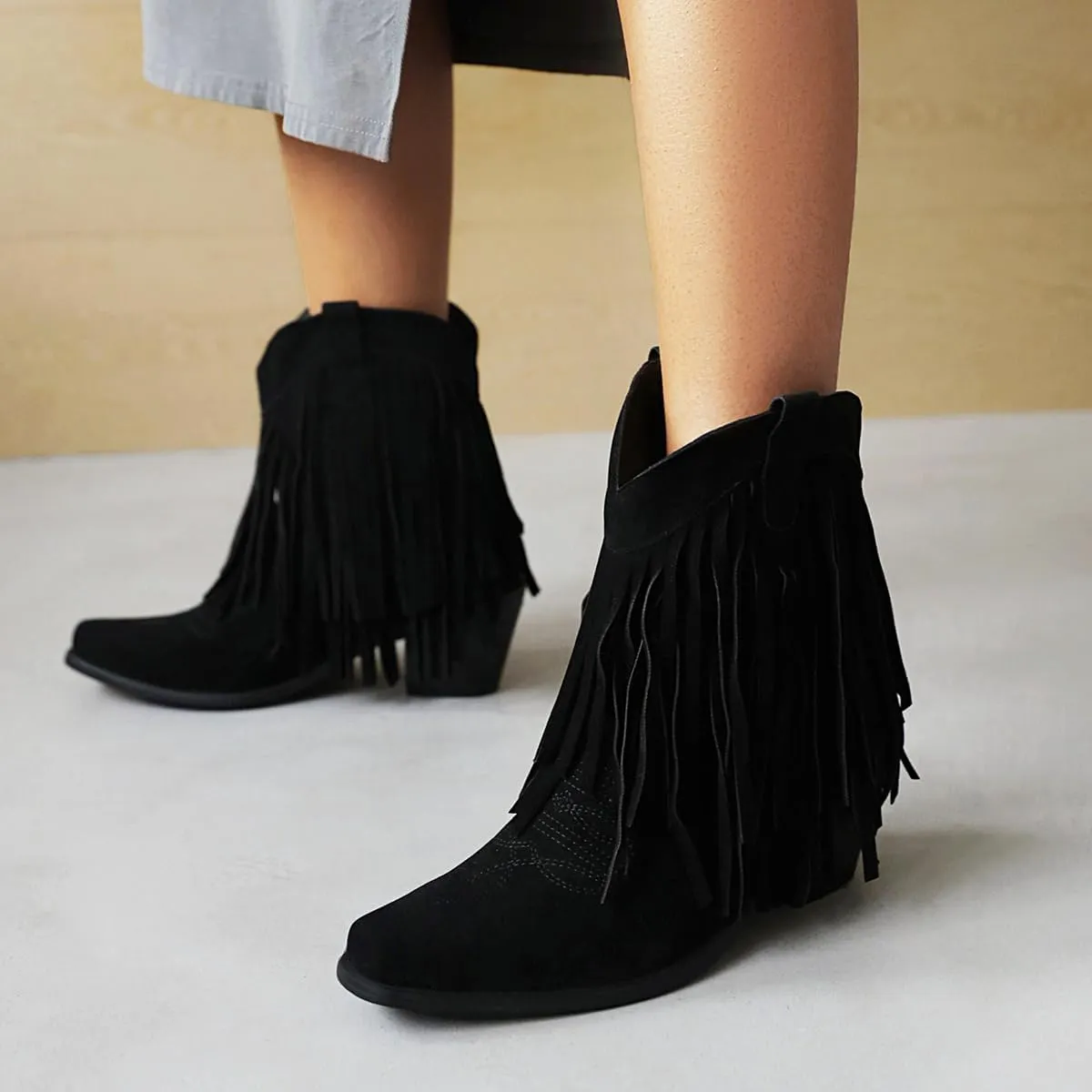 Tassel Ankle Cowboy Boots Woman Embroider Fringe Western Boots Round Toe Chunky Heel Pull On Cowgirl Boots