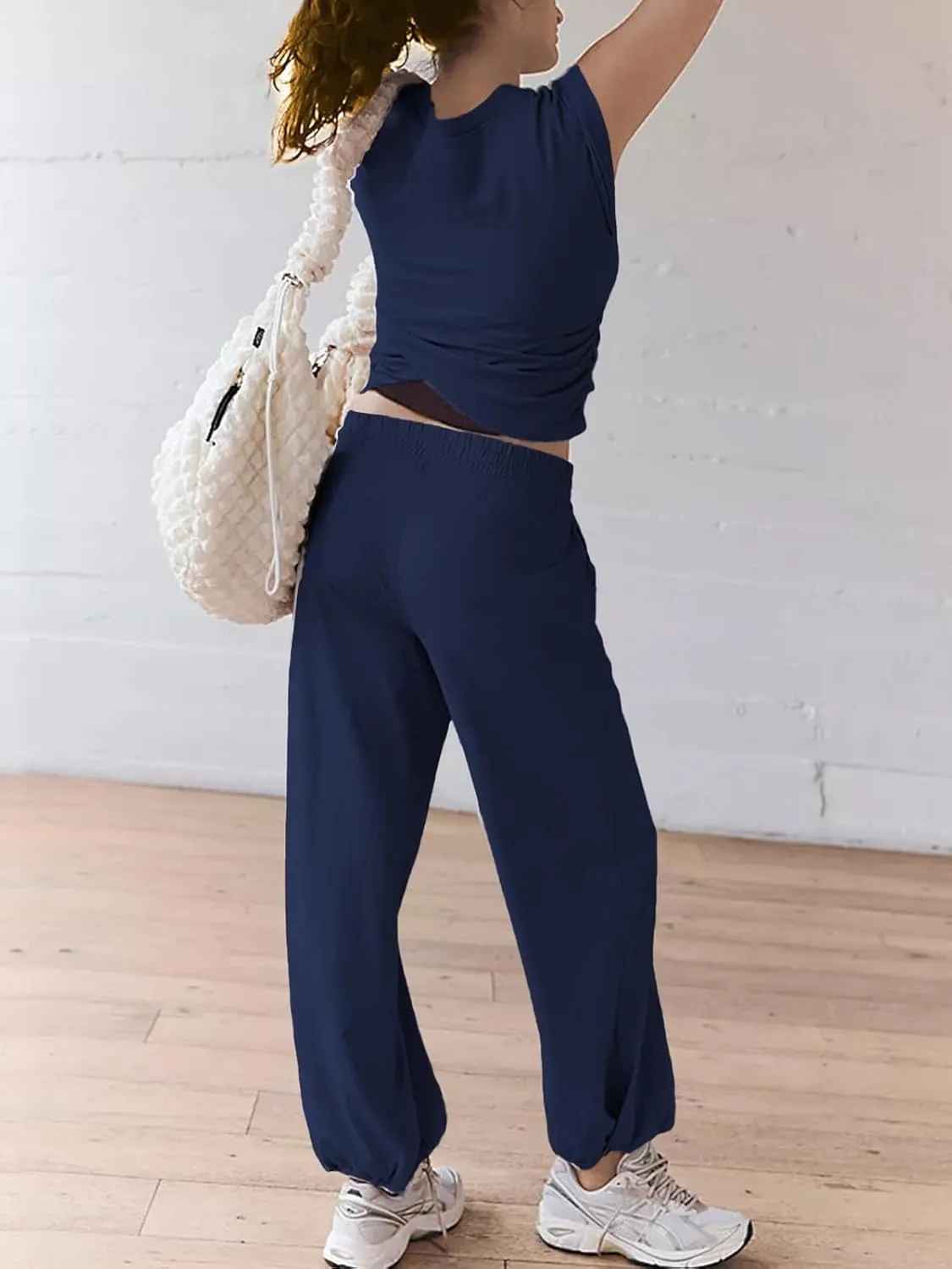 Women 2 Piece Outfit Set Loungewear Cropped Tops and Jogger Sweatpant Matching Set Coordinated Sweatsuit with Pockets