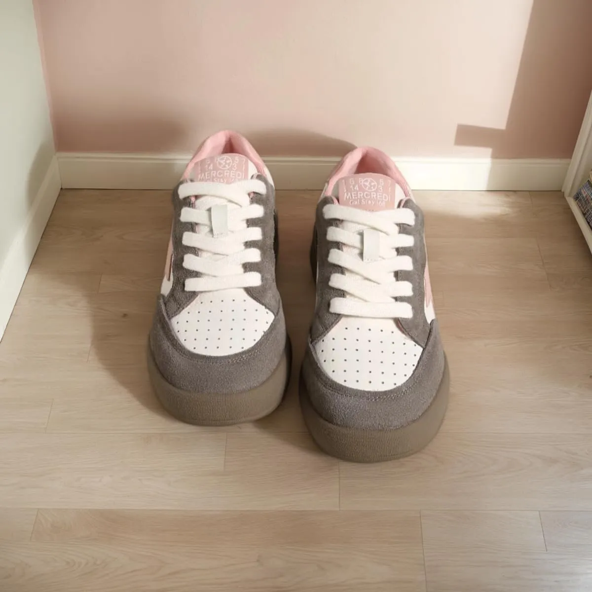 Women Platform Sneakers, Y2k Retro Star Shoes, Low Top Comfy Footwear Girls Cute Cream Color Teens Casual Wear School