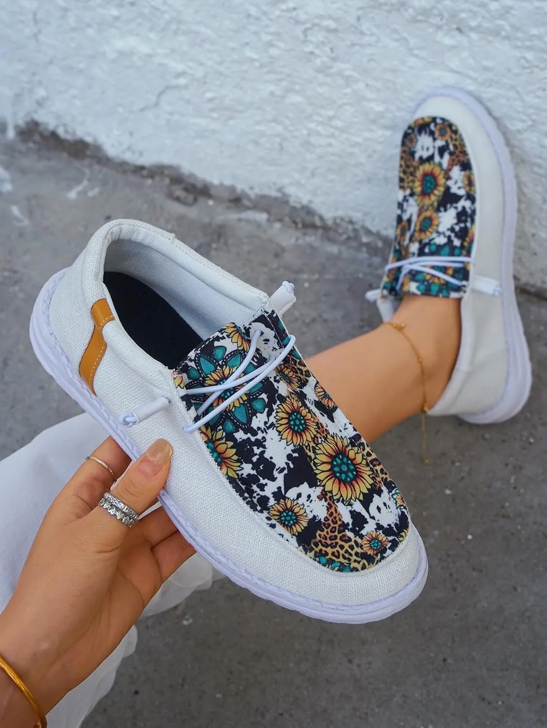 Women's Floral Print Canvas Loafer Shoes Elastic Laces Sunflower Pattern Flats Ethnic Lace-up Slip-on Sneakers Lightweight Boat Shoes with Arch Support Comfortable Walking Casual Shoes