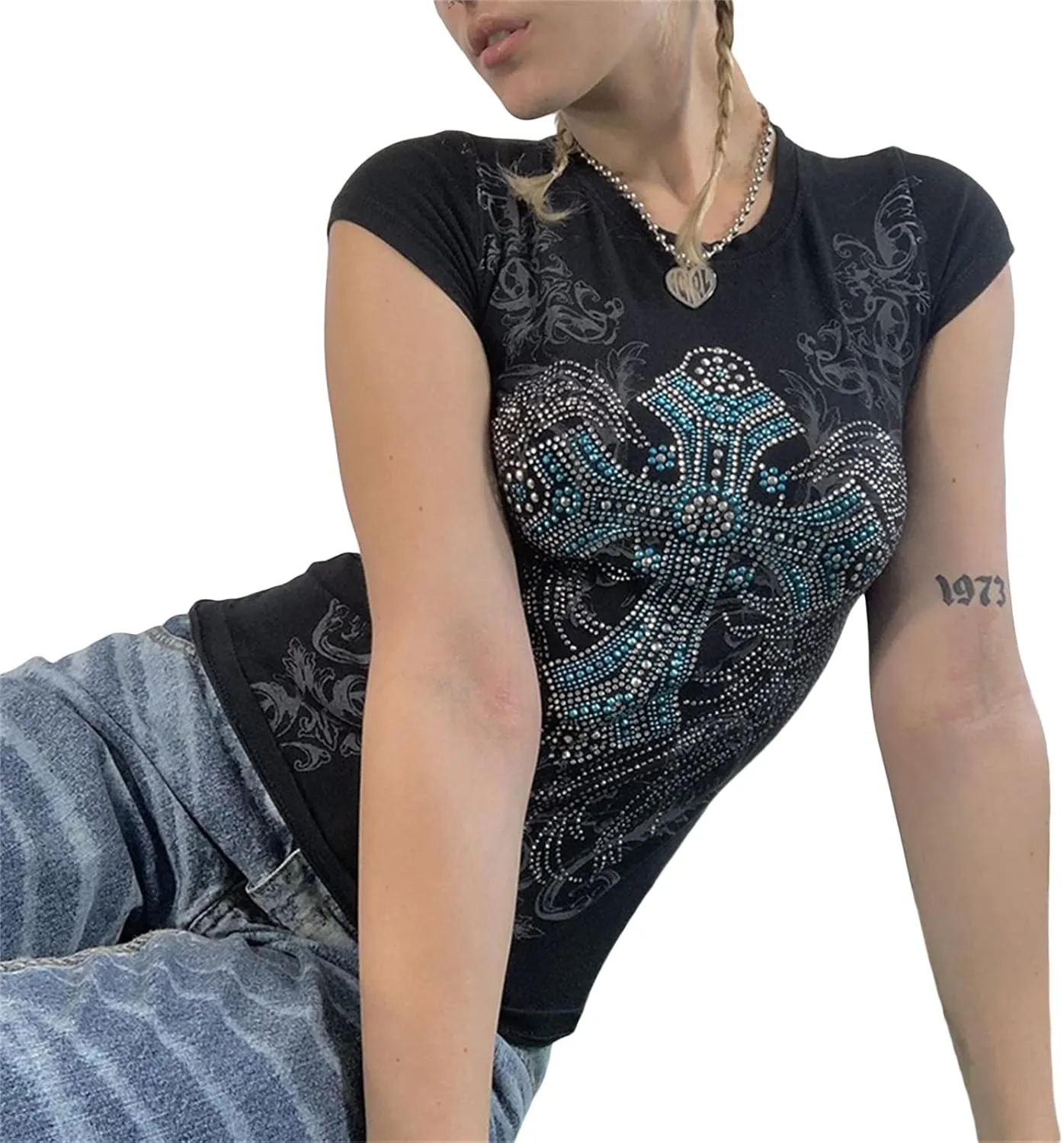 Women's Short Sleeve Crop Tops Crew Neck Skull Star Print Gothic T Shirts Aesthetic Grunge Going Out Y2k Blouses Top