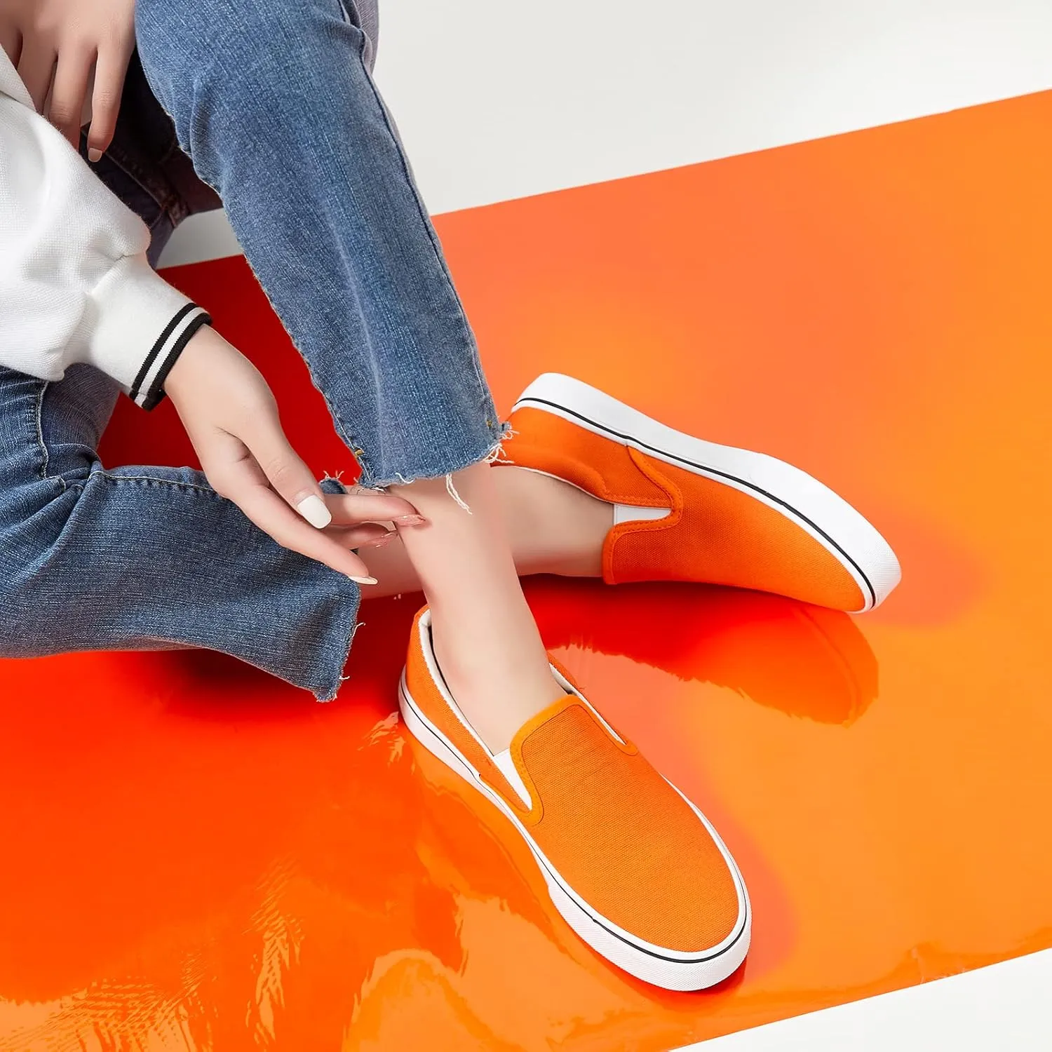 Women's Slip on Shoes Canvas Sneakers Loafers Non Slip Shoes Low Top Casual Shoes