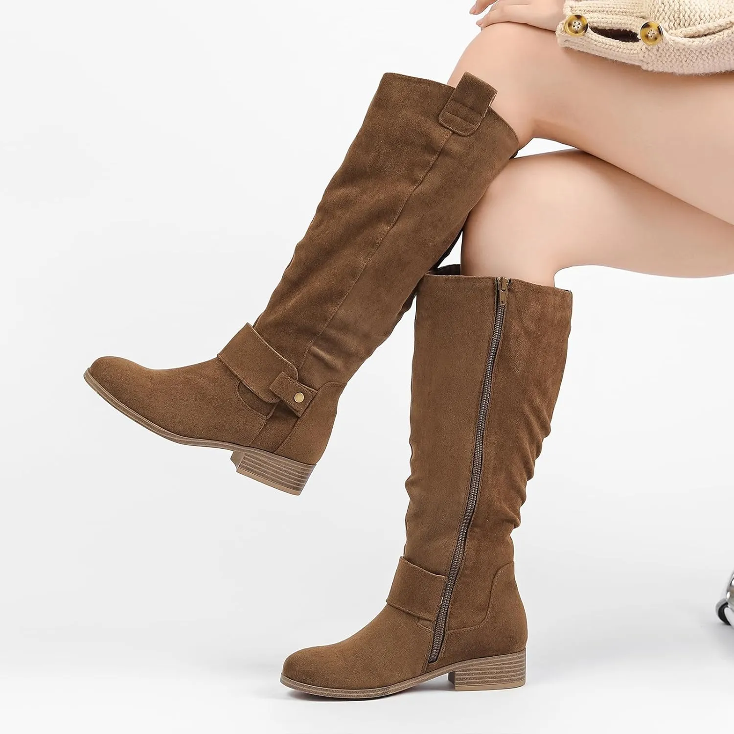 Women's Slouchy Knee High Boots, Comfortable and Fashionable Round Toe Riding Combat Boots for Fall and Winter Wear for Women.