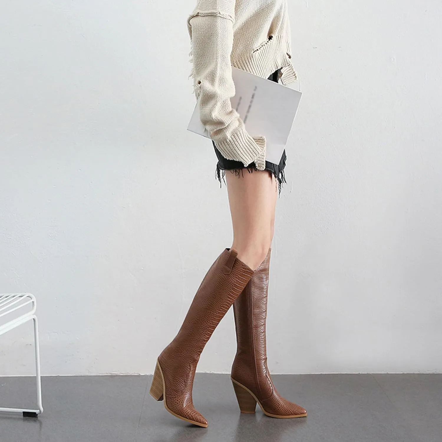 Women's Stacked Chunky Heels Knee High Boots Crocodile Print Western Cowboy Cowgirl Boots Pointed Toe Zipper Long Boots