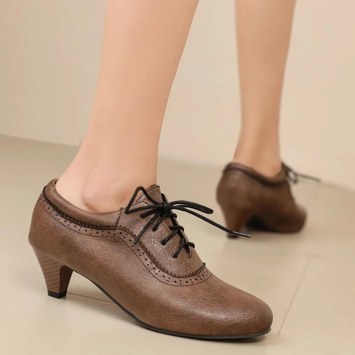 Women's Vintage Wingtip Oxfords Lace Up Low Heel Brogue for Women