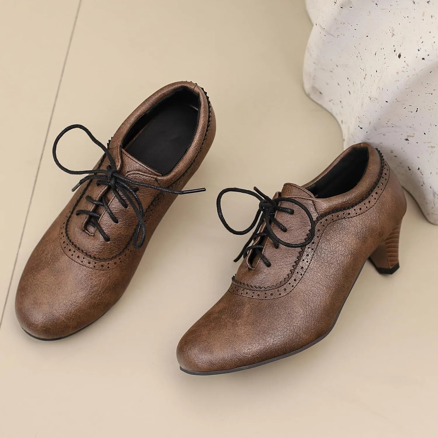 Women's Vintage Wingtip Oxfords Lace Up Low Heel Brogue for Women