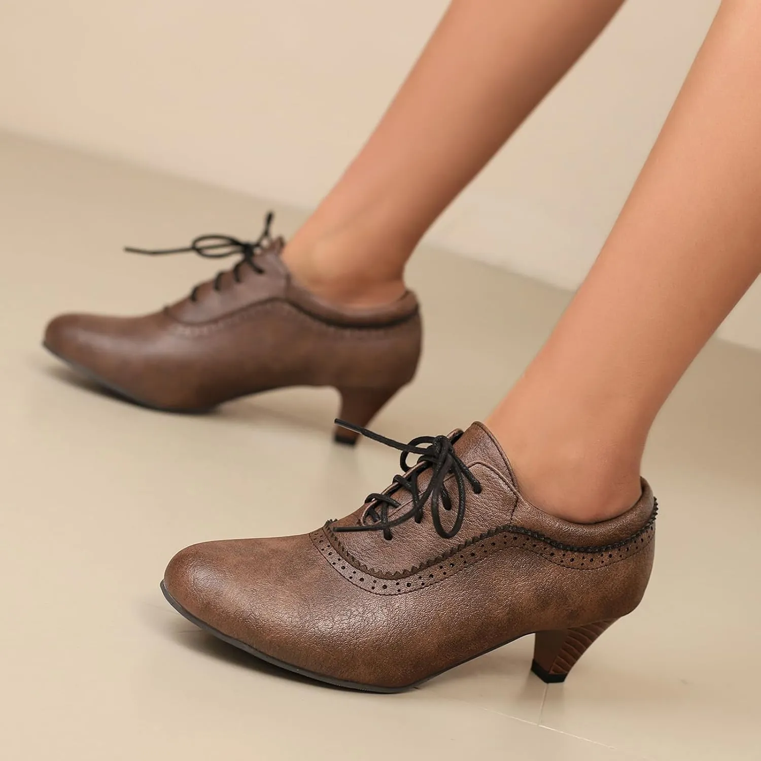 Women's Vintage Wingtip Oxfords Lace Up Low Heel Brogue for Women