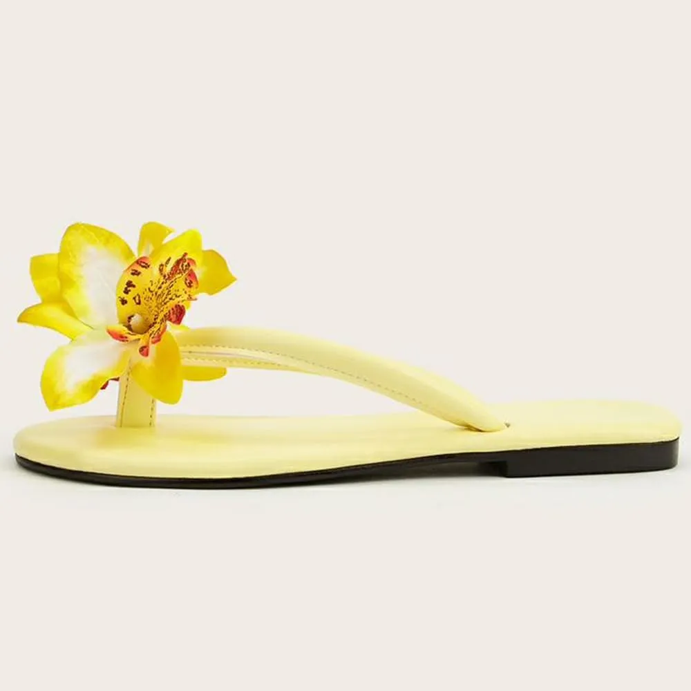 YIYA Women's 3D Flower Thong Flats Sandals Open Round Toe Slip On Slides Summer Casual Beach Floral Slippers